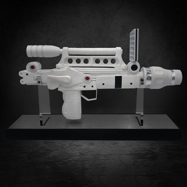MEDICOM TOY - 007 James Bond MOONRAKER 100％ 400％ “a James Bond Bearbrick 100% & 400% Figure Set - Moonraker