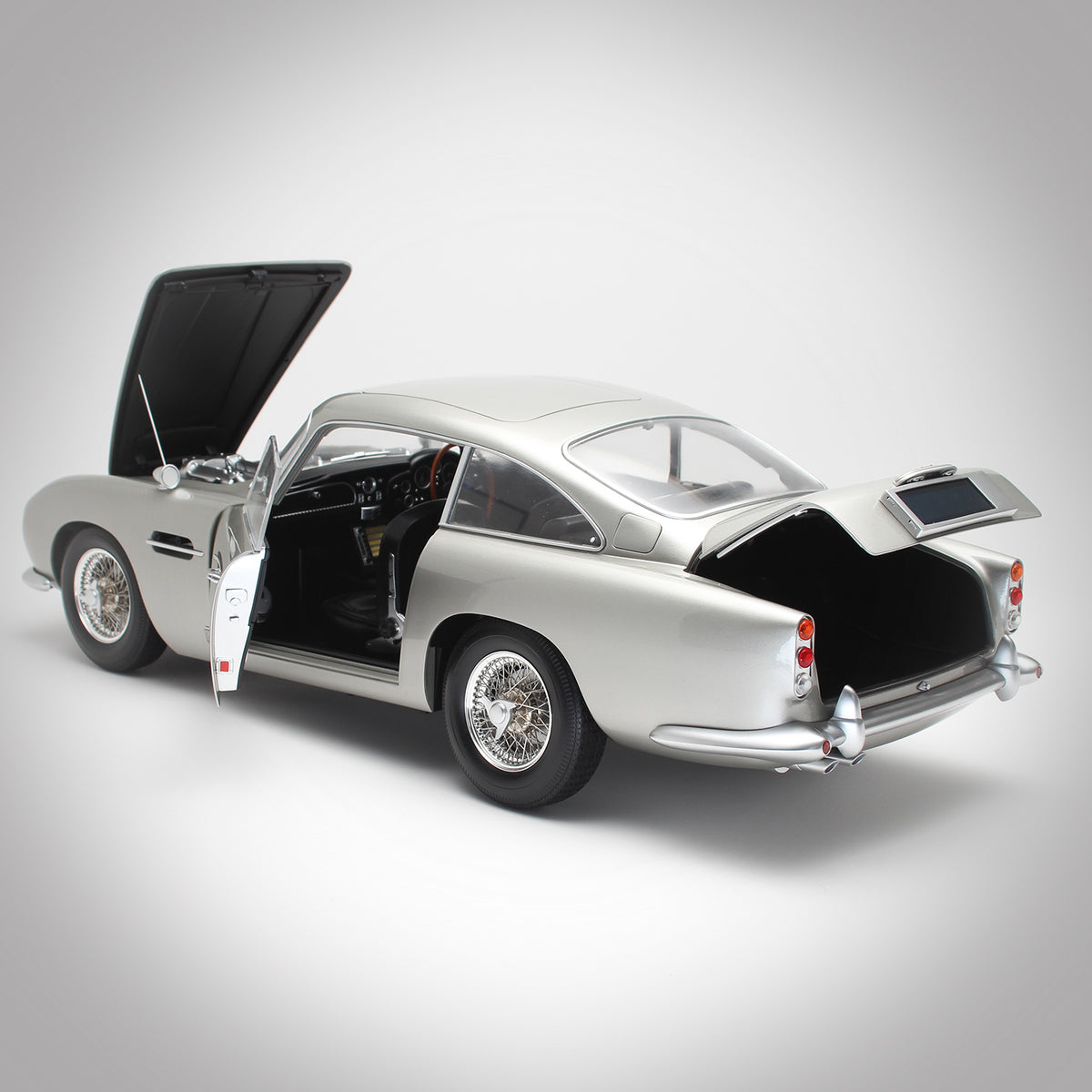 James Bond No Time To Die Aston Martin DB5 Model Car Kit - By Agora Models 007Store