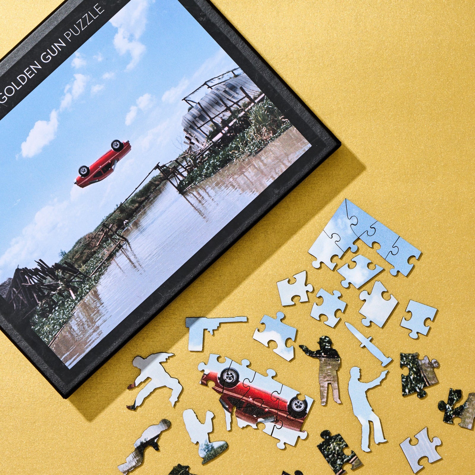 James Bond 250 Piece Wooden Puzzle - The Man With The Golden Gun Edition 007Store