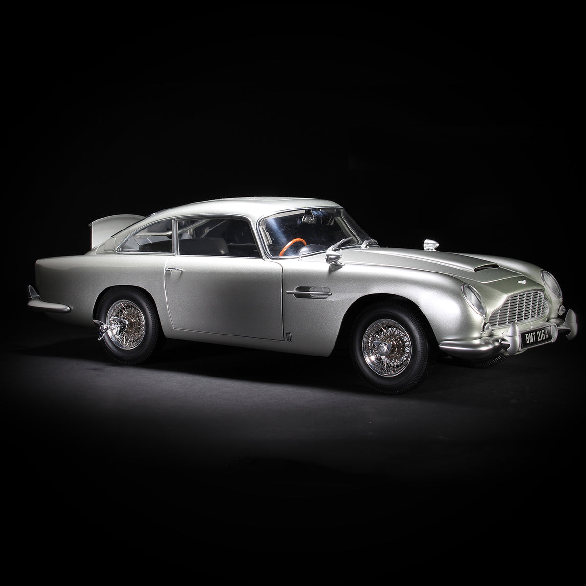 James Bond Keine Zeit zu sterben Aston Martin DB5 Modellauto-Bausatz - Abonnement - Von Agora Models