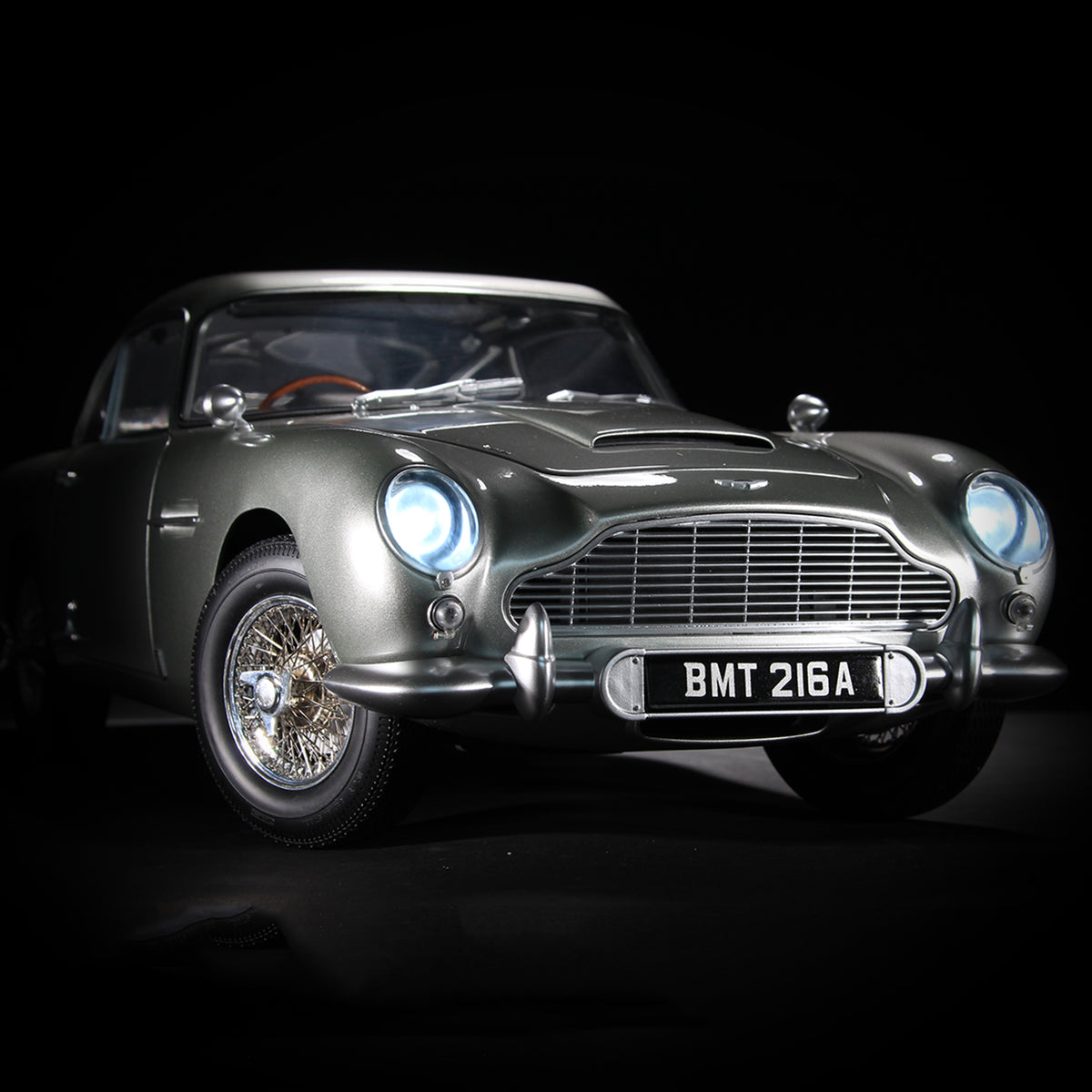 James Bond Keine Zeit zu sterben Aston Martin DB5 Modellauto-Bausatz - Nummeriertes Abonnement der Sammleredition - Von Agora Models