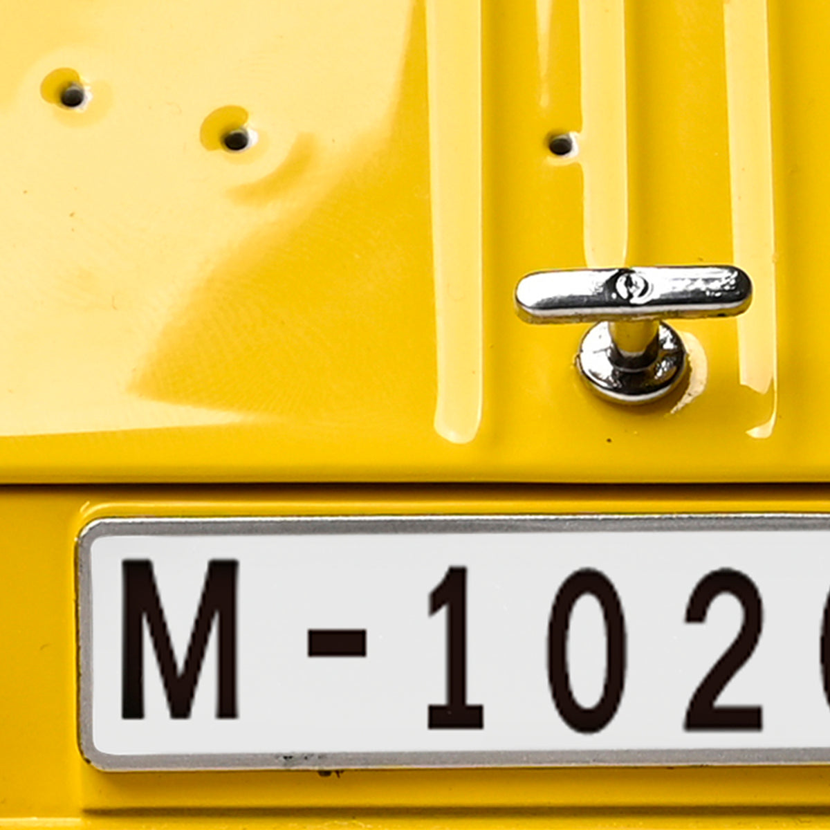 James Bond For Your Eyes Only Citroën 2CV Model Car Kit - By Agora Models