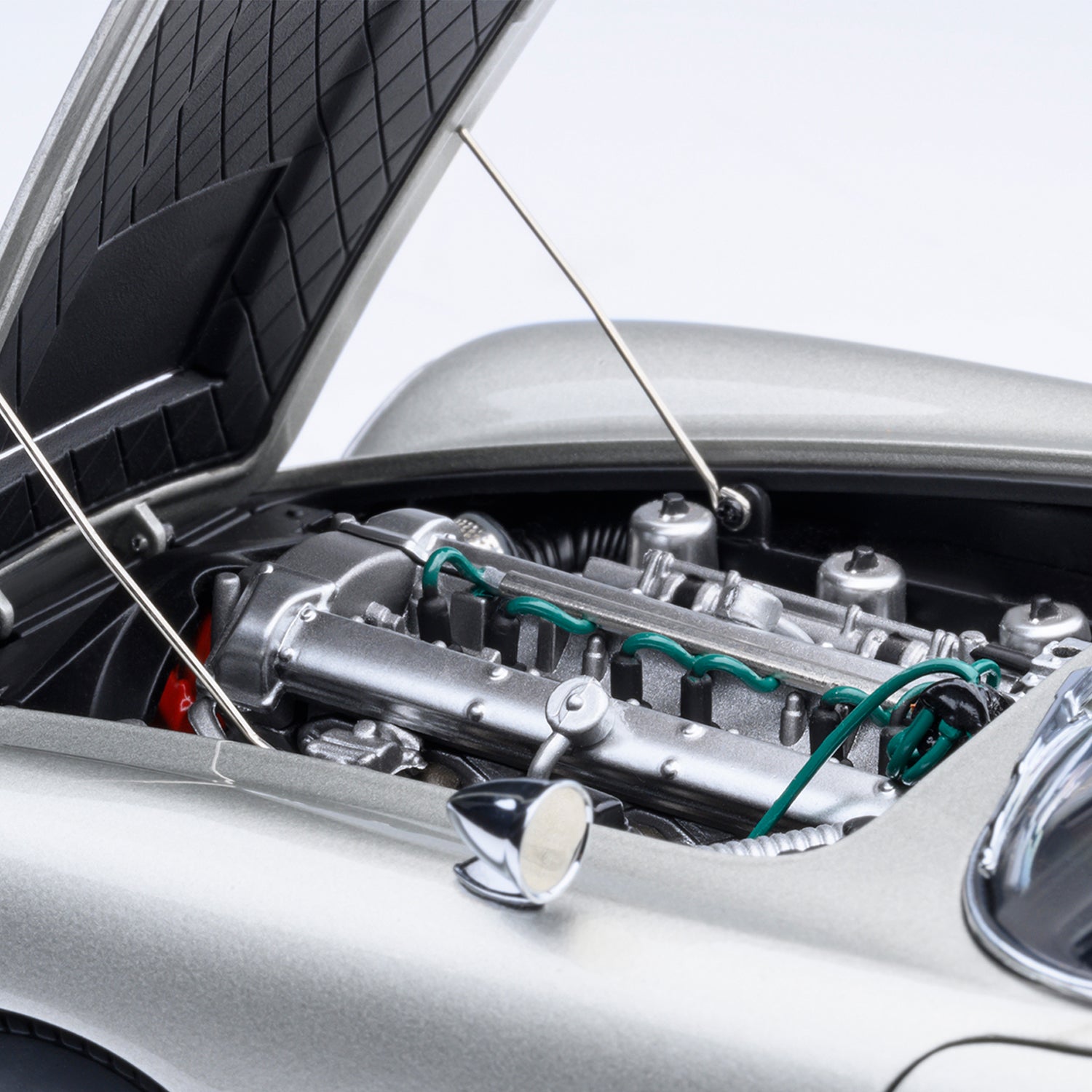 James Bond Aston Martin DB5 Model Car - Goldfinger Edition - By