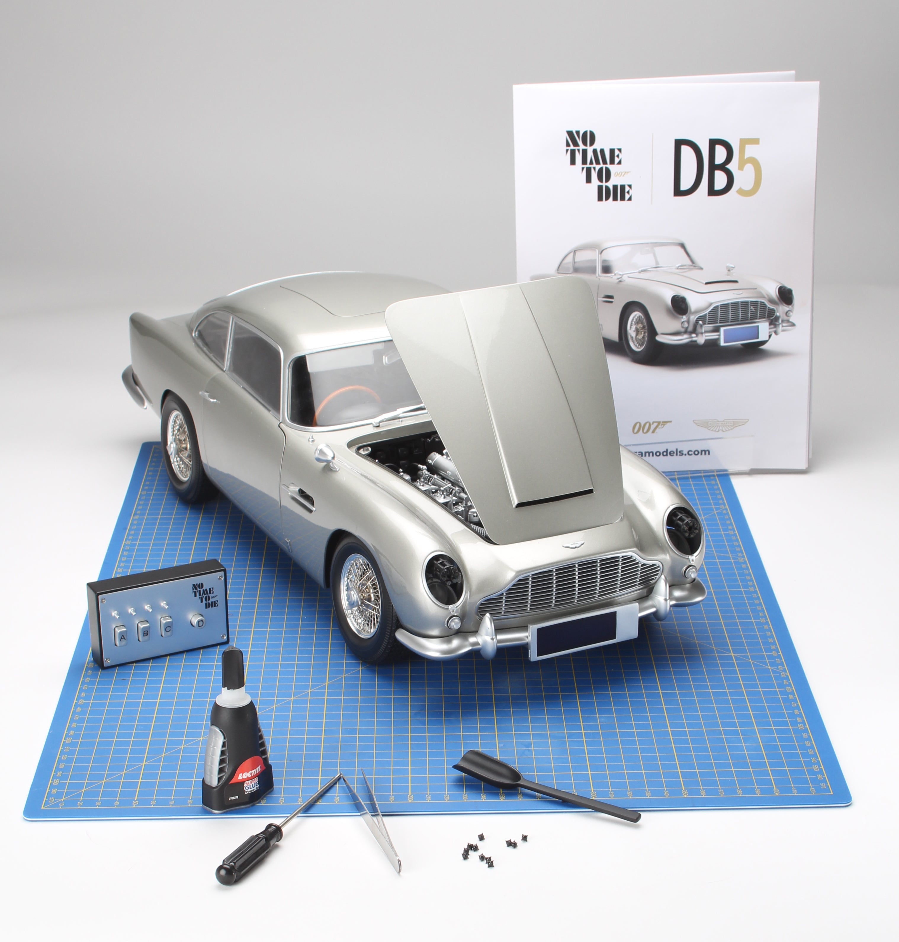 Agora Models : construisez l'Aston Martin DB5 1/8 de James Bond - PDLV
