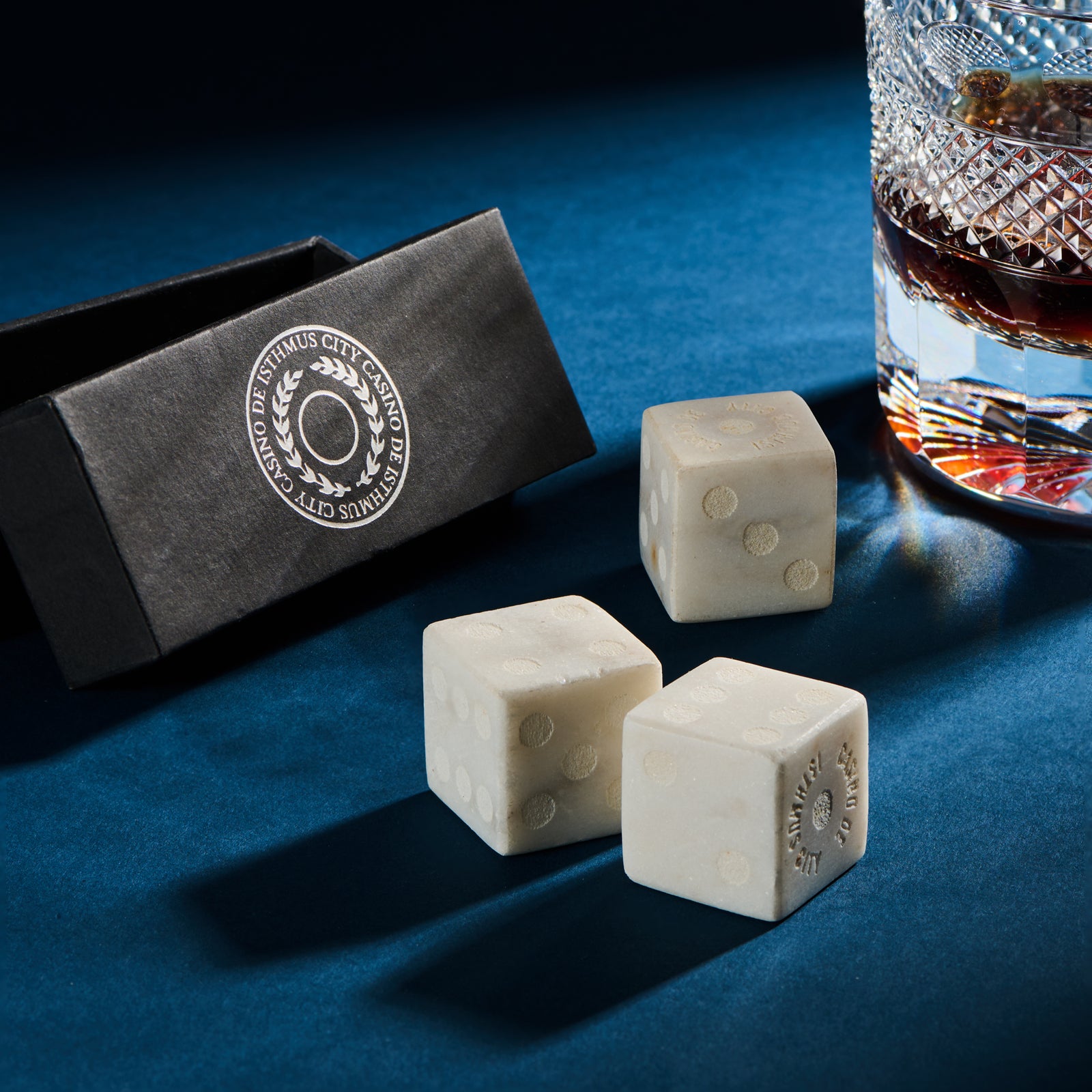 James Bond Marble Dice Drink Cooler Set - Licence To Kill Isthmus Casino Edition 007Store