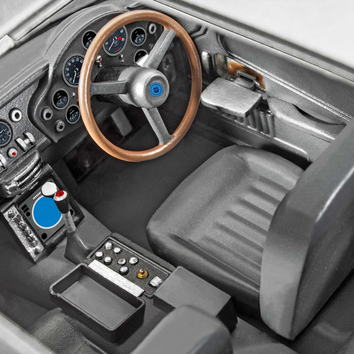 James Bond Aston Martin DB5 Model Car Kit - Goldfinger Edition - By Revell
