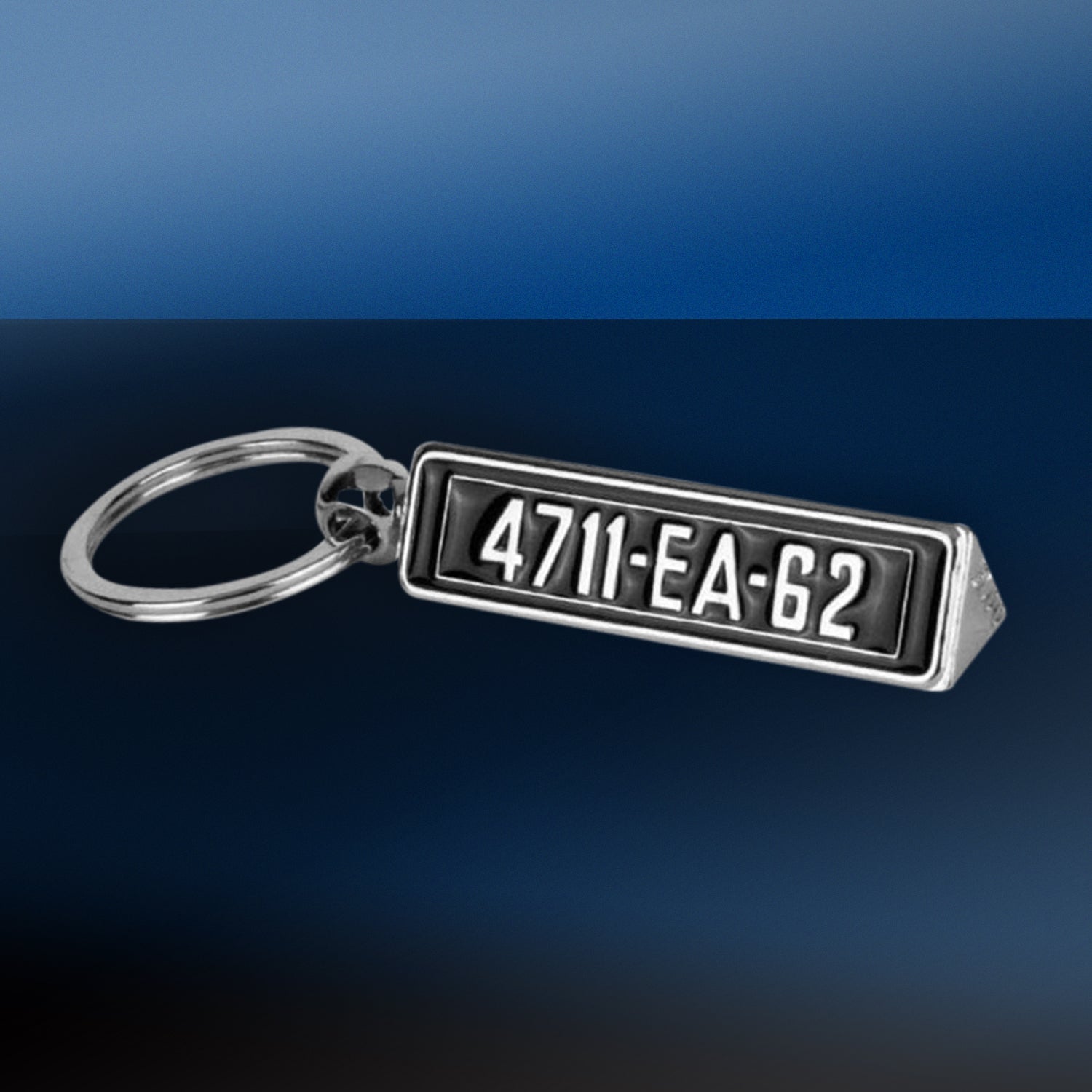 Aston Martin DBS Superleggera Keyring