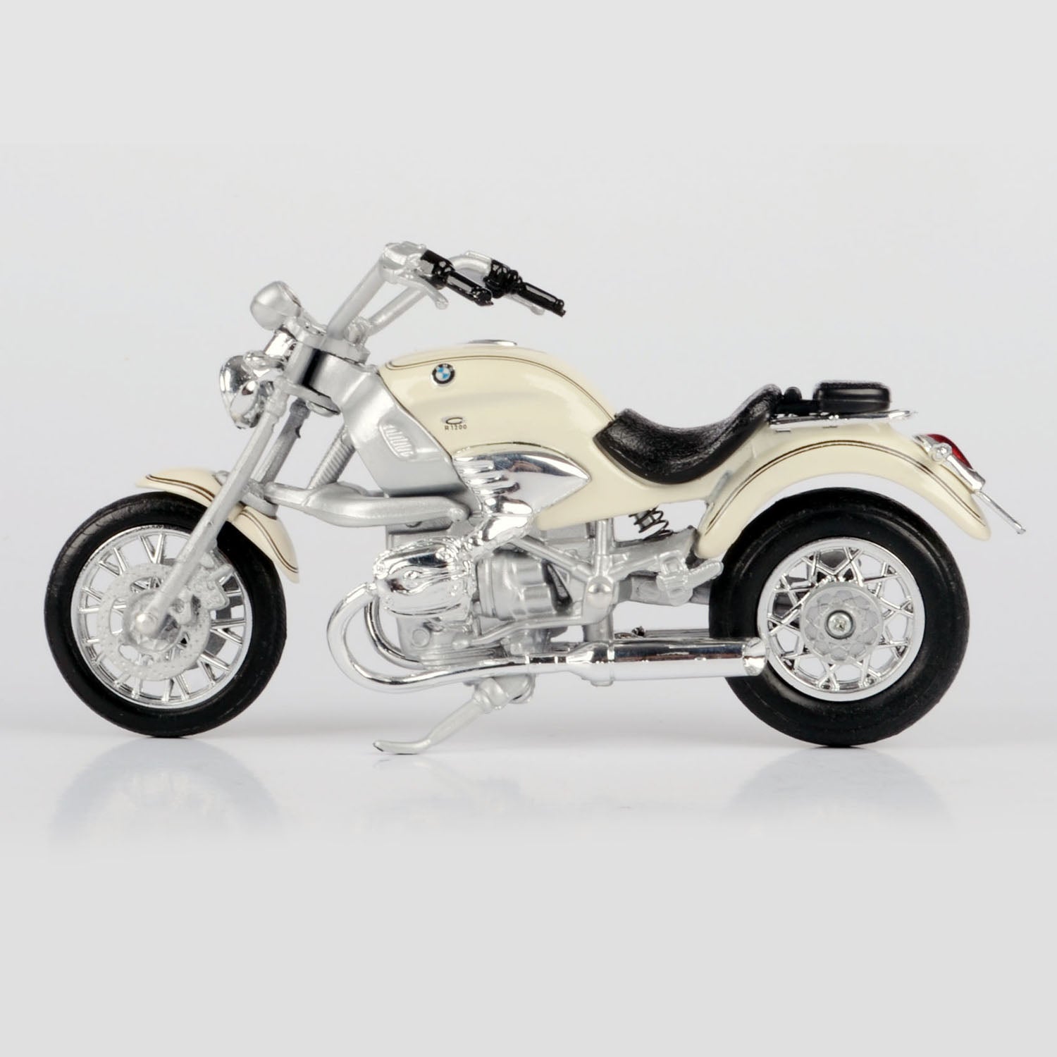 James Bond BMW R1200C Model Bike - Tomorrow Never Dies Edition - By Motormax 007Store