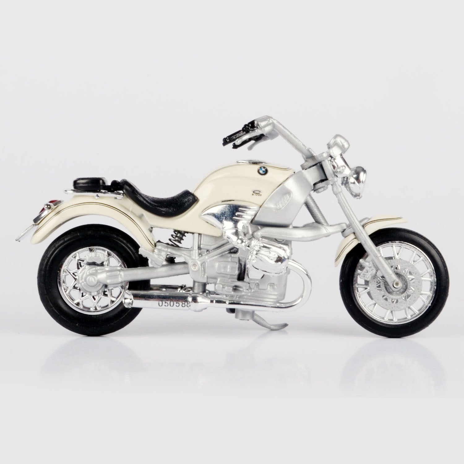 James Bond BMW R1200C Model Bike - Tomorrow Never Dies Edition - By Motormax 007Store