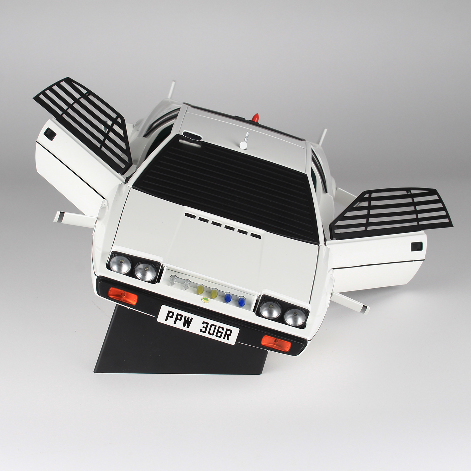 James Bond Lotus Kit Collector's Subscription Agora Models | 007Store James Bond Lotus Kit Collector's Subscription Agora Models | 007Store