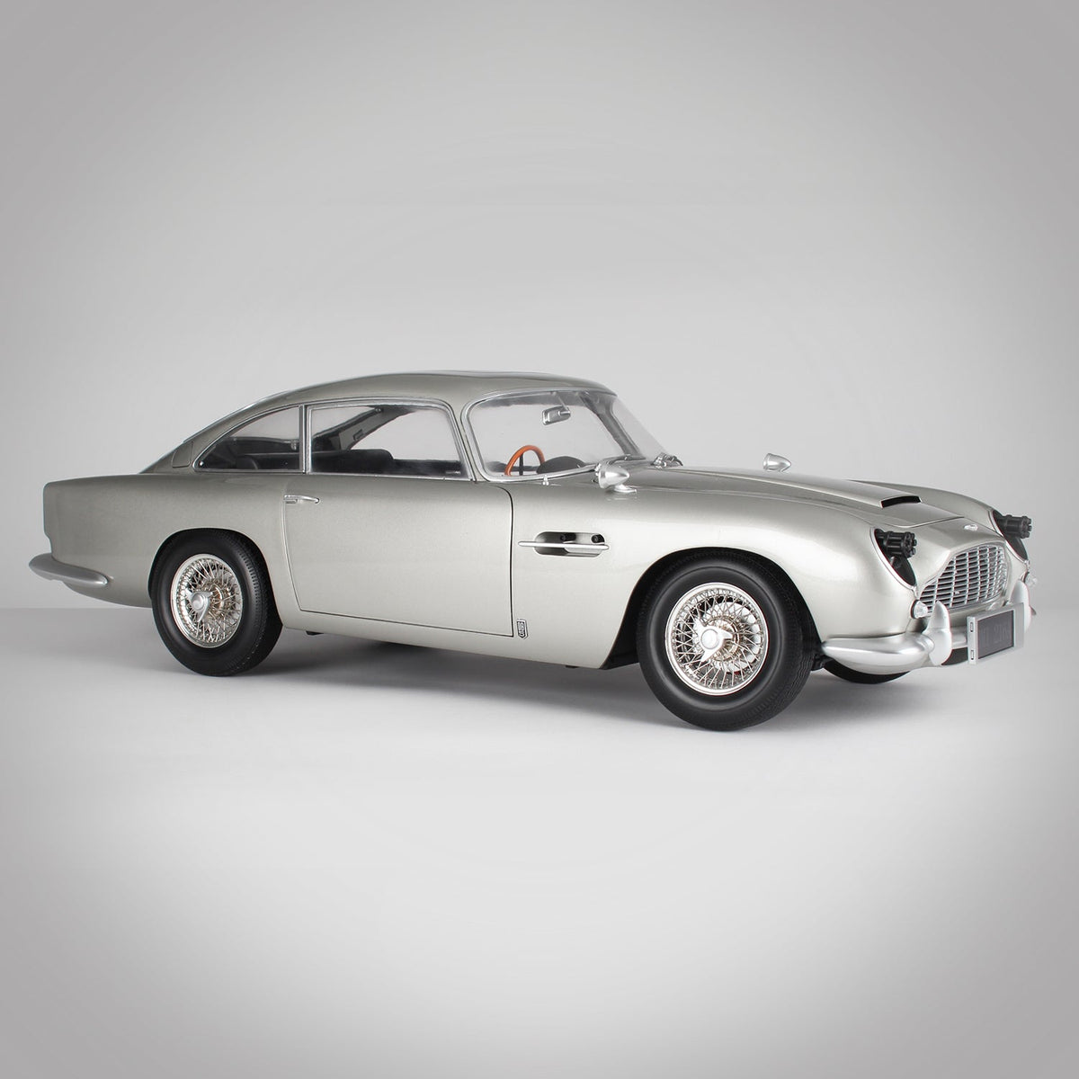 James Bond Keine Zeit zu sterben Aston Martin DB5 Modellauto-Bausatz - Nummeriertes Abonnement der Sammleredition - Von Agora Models