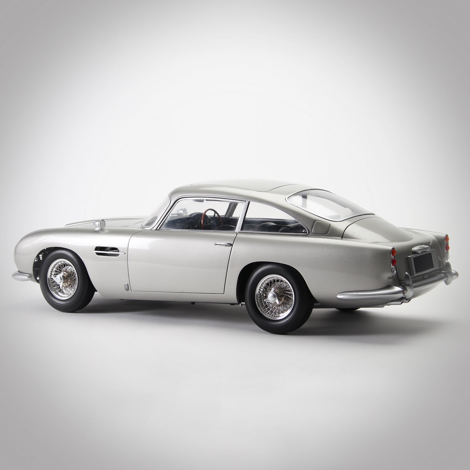 James Bond Aston Martin DB5 Model Kit Agora Subscription | 007Store