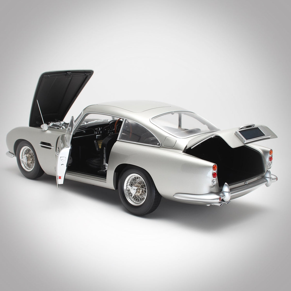 James Bond No Time To Die Aston Martin DB5 1:8 Model Kit - Collector&#39;s Edition Subscription - By Agora Models