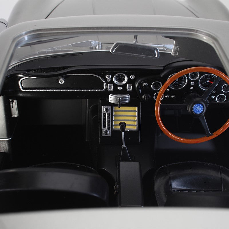 James Bond Keine Zeit zu sterben Aston Martin DB5 Modellauto-Bausatz - Nummeriertes Abonnement der Sammleredition - Von Agora Models