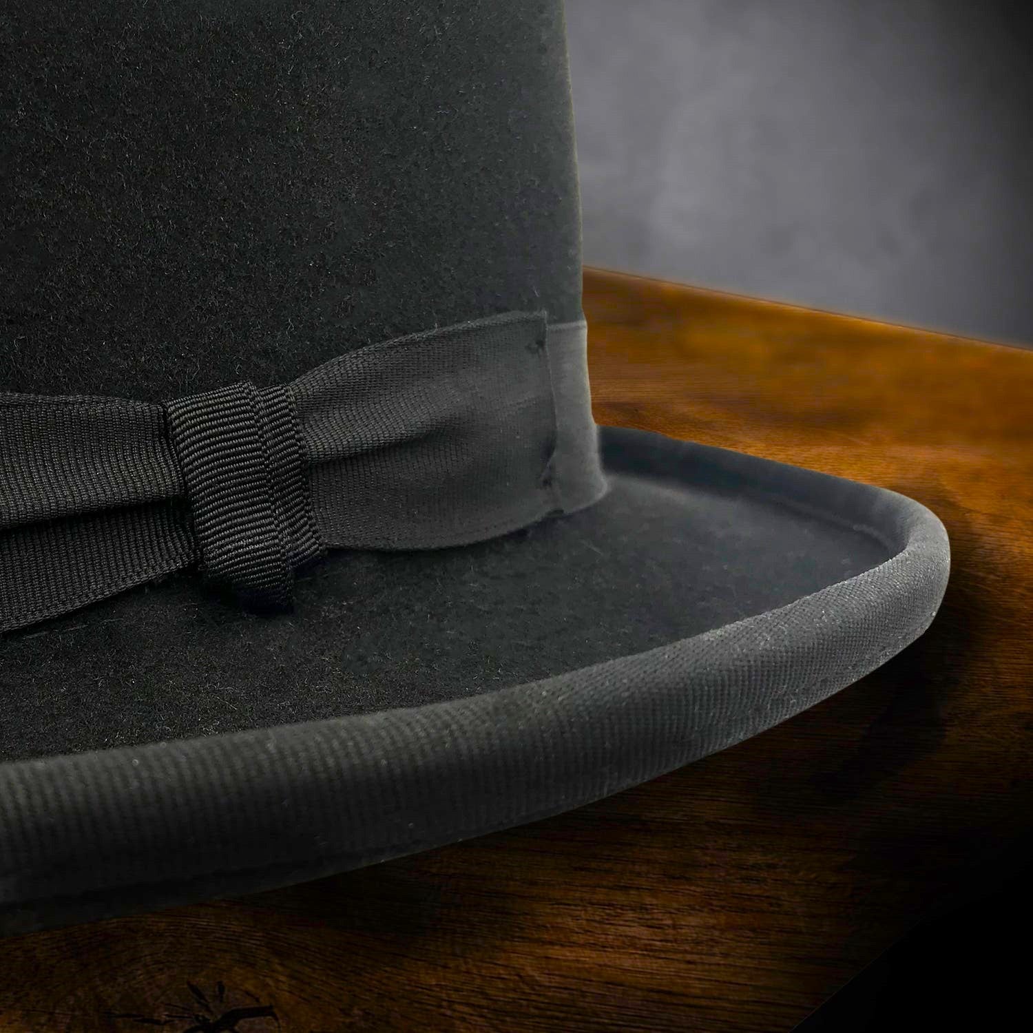 James Bond Oddjob Hat Prop Replica Goldfinger Edition US l 007Store