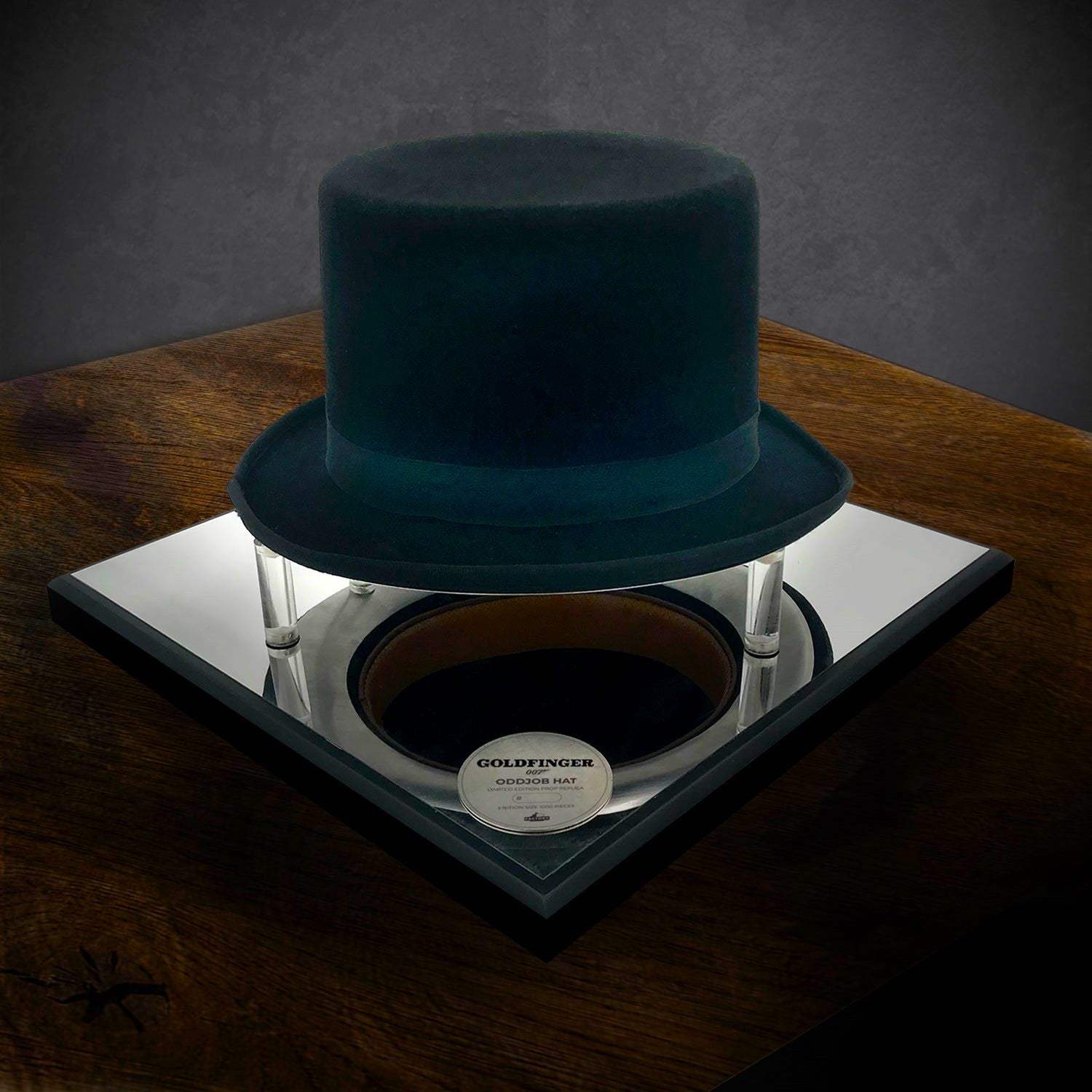 James Bond Oddjob Hat Prop Replica Goldfinger Edition US l 007Store