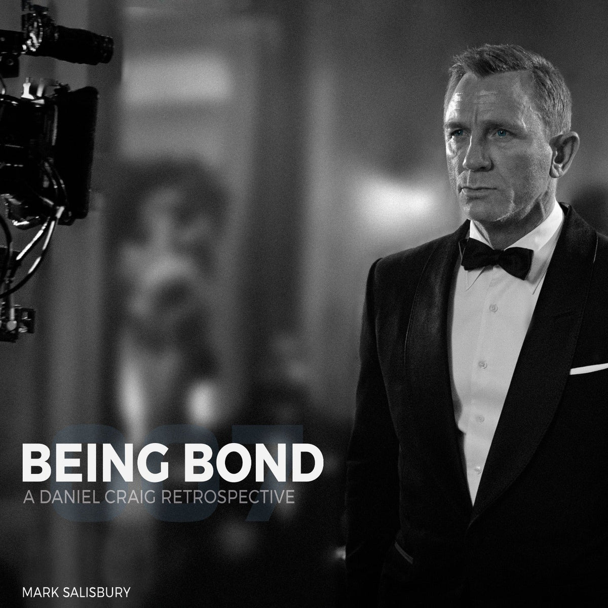 Being Bond - A Daniel Craig Retrospective Books Titan Books 