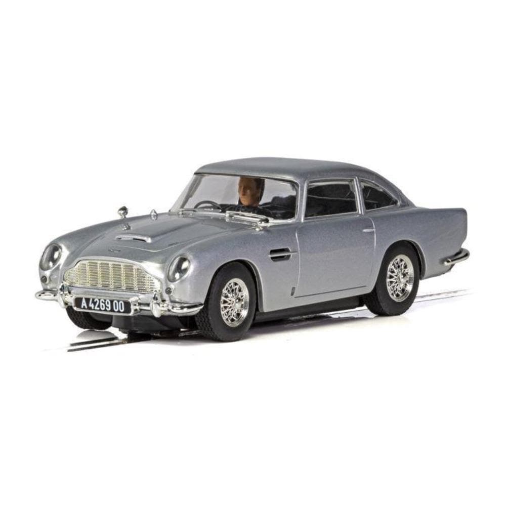 James Bond - Scalextric - Casino Royal - Aston Martin DB5 (Edition limitée 5000e James Bond - Scalextric - Casino Royal - Aston Martin DB5 (Edition limitée 5000e