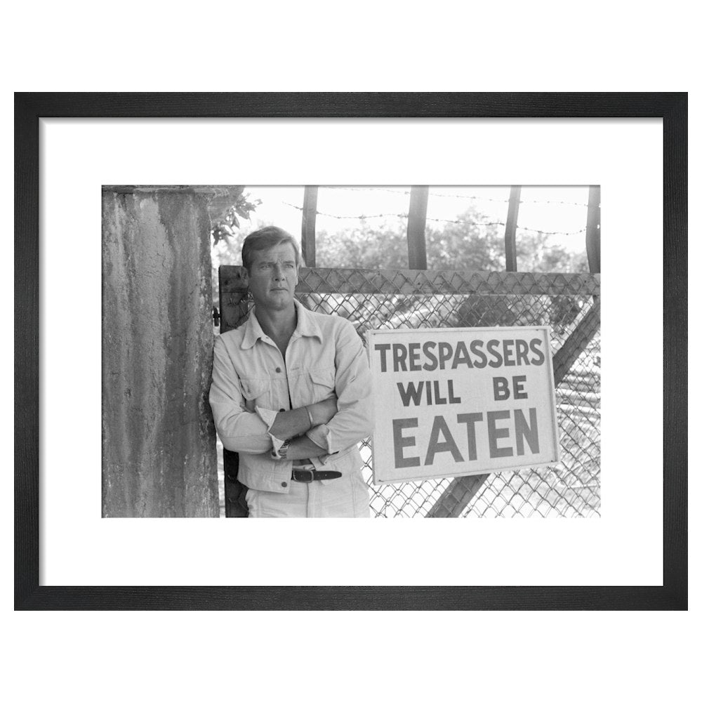 James Bond Live And Let Die Photo Framed Art Print - By King & McGaw 007Store