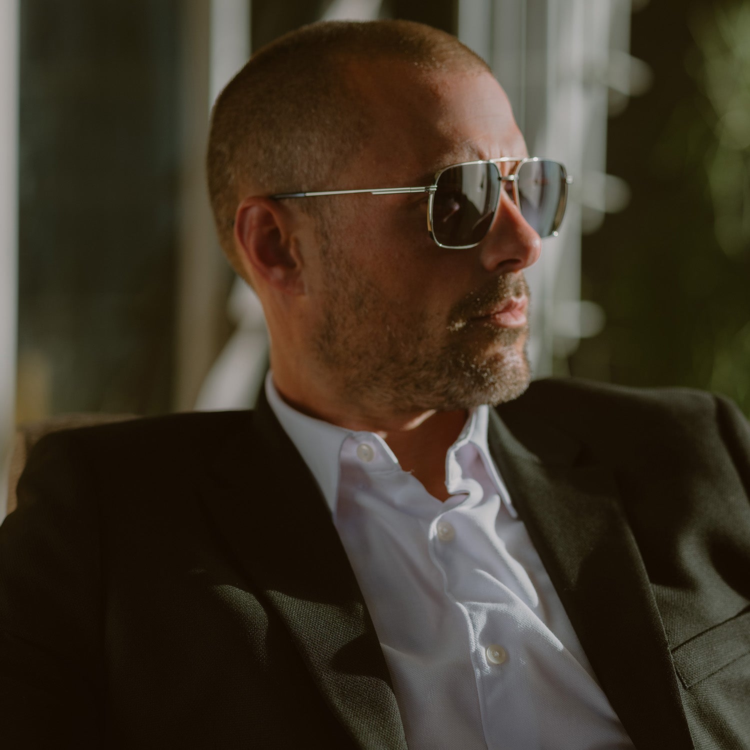 Fjendtlig Morgen Lægge sammen James Bond Royale Sunglasses Gunmetal/Espresso Barton Perreira | 007