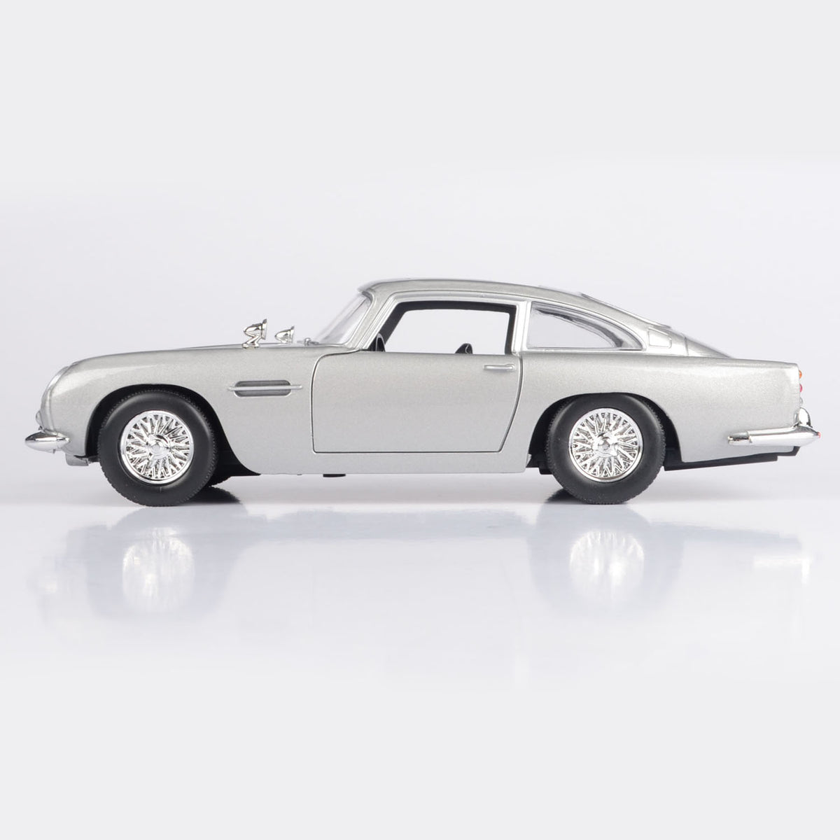 James Bond Aston Martin DB5 Modellauto – Goldfinger Edition – Von Motormax