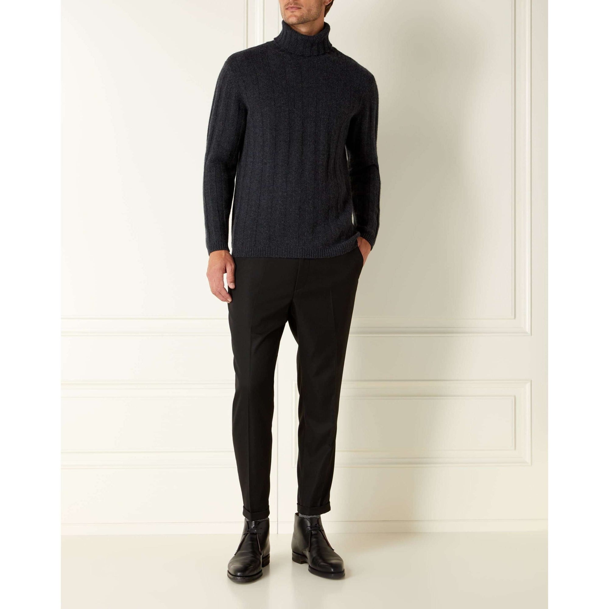 Chunky Rib Cashmere/Merino Roll Neck Sweater - Die Another Day Limited Edition By N.Peal - 007STORE