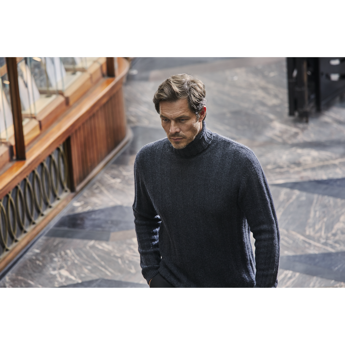 Chunky Rib Cashmere/Merino Roll Neck Sweater - Die Another Day Limited Edition By N.Peal - 007STORE